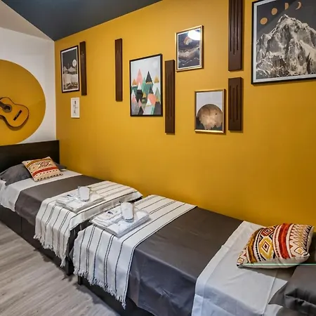 El Viajero For Travellers *